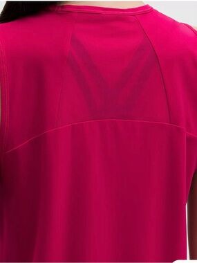 Women’s Fuchsia Short-Sleeve Performance Top